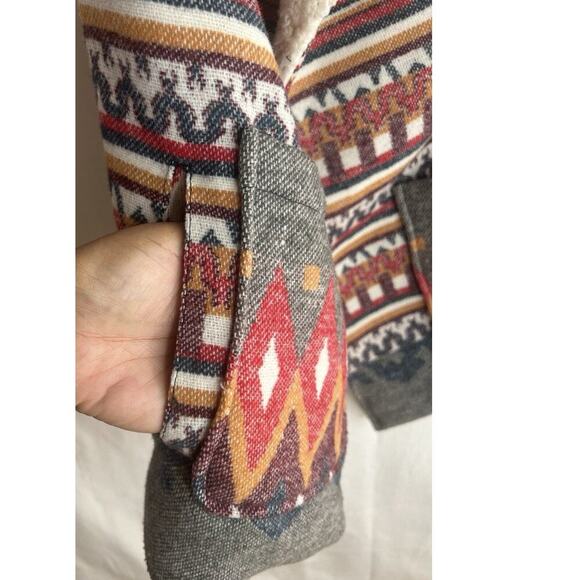 Me Jane Aztec Navajo Print Vest Womens Tag M Wool Blend Faux Fur Southwestern - Picture 3 of 16